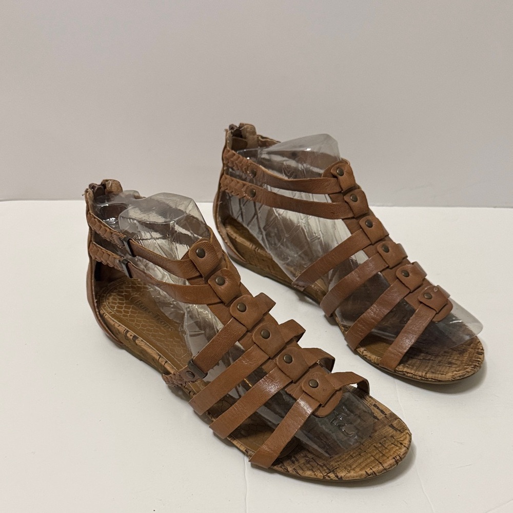 BareTraps Tan Strappy Gladiator Sandals